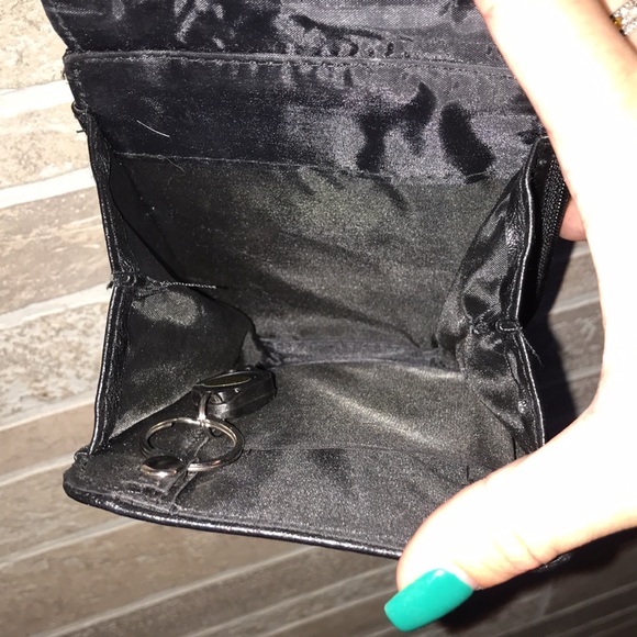 Small Cross Body Bag - Picture 4 of 8